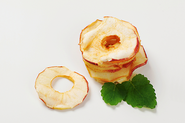 포토 JPG 해외이미지 잎 사람없음 하이앵글 사과 민트 흰배경 건과일 해외202004 해외202105 해외포토 식물 뷰포인트 백그라운드 과일 건조 흰색 허브 파일형식