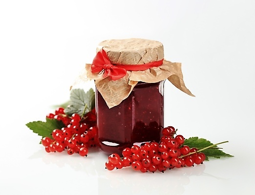 포토 JPG 해외이미지 리본 잎 유리병 실내 사람없음 흰배경 과일잼 레드커런트 해외202004 해외202105 해외포토 식물 열매 백그라운드 병_용기 내부 흰색 잼 파일형식