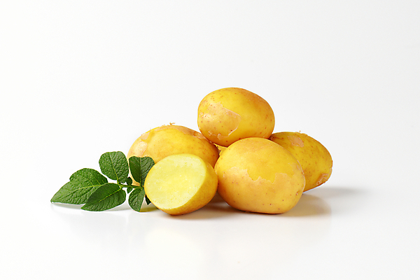 포토 JPG 해외이미지 스튜디오촬영 음식 채소 감자 사람없음 신선 횡단보도 유기농 반쪽 날것 생식 해외202004 해외202105 해외포토 웰빙 실내 보행로 파일형식