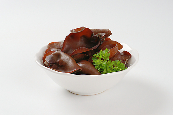 포토 JPG 해외이미지 스튜디오촬영 그릇 식재료 실내 파슬리 사람없음 담기 목이버섯 해외202004 해외202105 해외포토 식기 채소 모션 내부 버섯 파일형식