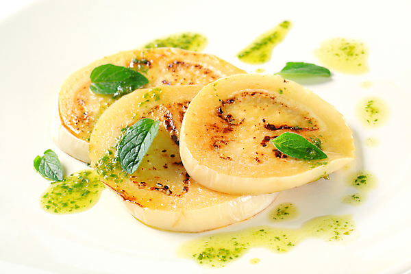 포토 JPG 해외이미지 접시 음식 조각 채소 가지 사람없음 튀김 흰색 횡단보도 그릴 자르기 굽기 허브 묘사 유기농 바질 채식주의자 페스토 해외202004 해외202105 해외포토 식물 식기 웰빙 컬러 모션 주방용품 소스_음식 보행로 구이 채식 파일형식