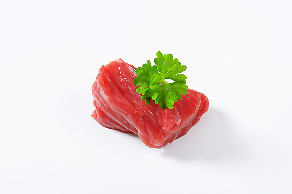 포토 JPG 해외이미지 실내 파슬리 생고기 사람없음 소고기 흰배경 해외202004 해외202105 해외포토 백그라운드 채소 육류 내부 흰색 파일형식