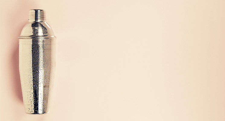 포토 JPG 해외이미지 실내 사람없음 칵테일 쉐이커 카피스페이스 셰이커 분홍색배경 해외202004 해외포토 분홍색 백그라운드 주류 내부 공백 파일형식