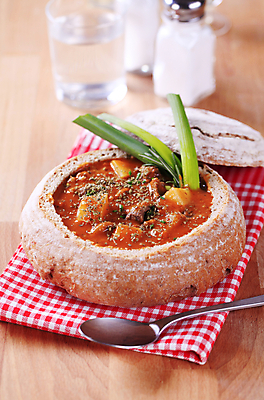 포토 JPG 해외이미지 빵 사람없음 숟가락 양념 확인 매움 소금 스튜 후추 해외202004 해외202105 해외포토 음식 수저 맛 향신료 파일형식