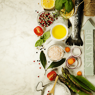 포토 JPG 해외이미지 그릇 화살표 잎 방울토마토 실내 어류 요리 사람없음 하이앵글 당근 표지판 올리브오일 레몬 해산물 흰배경 완두콩 아스파라거스 소금 종지 후추 바질 노끈 로즈메리 나무숟가락 무지개송어 적양파 카피스페이스 핑크솔트 해외포토 식물 식기 줄 뷰포인트 백그라운드 토마토 채소 과일 양파 콩 뿌리채소 알림판 내부 숟가락 수중동물 공백 흰색 기름_음식 허브 향신료 송어 파일형식