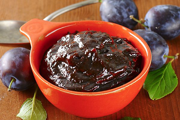 포토 JPG 해외이미지 스튜디오촬영 그릇 잎 실내 사람없음 숟가락 과일잼 서양자두 나무배경 해외202004 해외202105 해외포토 식물 식기 백그라운드 수저 내부 잼 파일형식