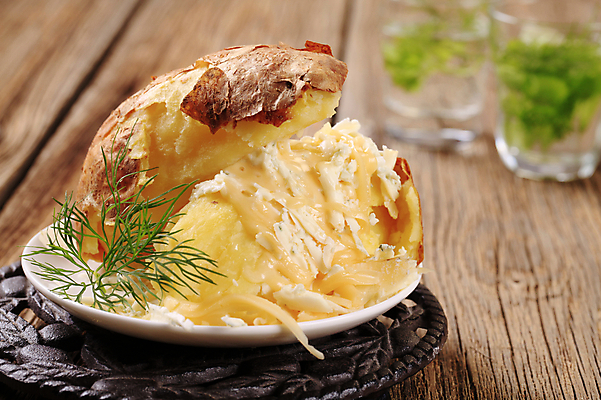 포토 JPG 해외이미지 음식 치즈 감자 사람없음 목재 구이 구운감자 통감자 해외202004 해외202105 해외포토 나무 채소 재료 유제품 파일형식