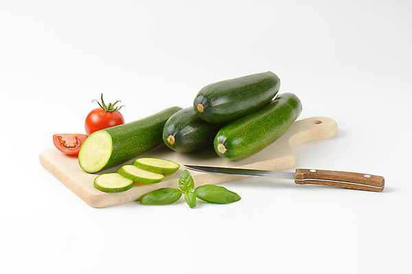 포토 JPG 해외이미지 스튜디오촬영 음식 조각 채소 호박 사람없음 초록색 농작물 신선 그룹 흰배경 날것 국산 스쿼시 흙더미 숙성 주키니 해외202004 해외202105 해외포토 스포츠 컬러 백그라운드 농업 실내 구기 흙 흰색 파일형식 더미