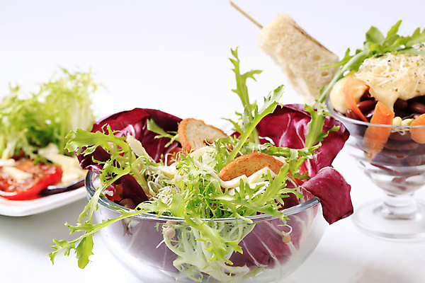 포토 JPG 해외이미지 음식 빵 반찬 치즈 건강 사람없음 식사 샐러드 신선 사발 상추 굽기 묘사 유기농 레시피 반주 채식주의자 치커리 크루통 해외202004 해외202105 해외포토 웰빙 채소 유제품 사기그릇 구이 채식 파일형식