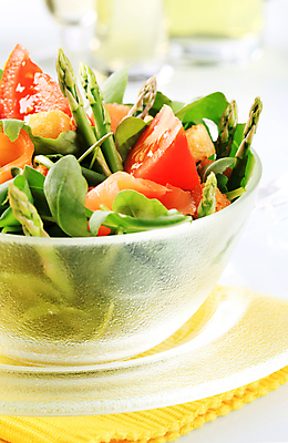 포토 JPG 해외이미지 접시 음식 빵 토마토 채소 반찬 건강 어류 사람없음 식사 저녁식사 샐러드 로켓 신선 사발 민들레 만취 주사위 아스파라거스 연어 점심식사 루꼴라 반주 앙트레 입가심 저지방 크루통 해외202004 해외202105 해외포토 식기 꽃 수중동물 사기그릇 기름_음식 술취함 파일형식