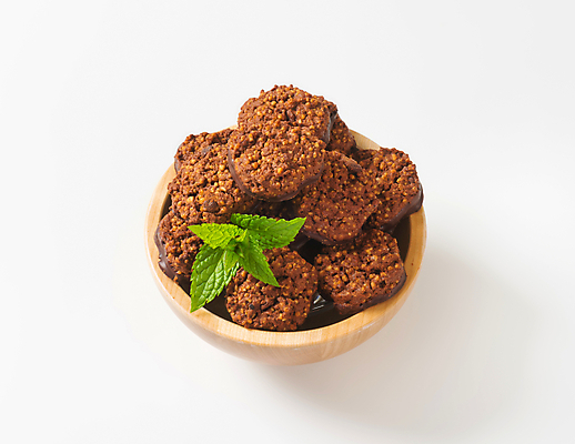 포토 JPG 해외이미지 스튜디오촬영 음식 디저트 건강 씨앗 사람없음 쿠키 케이크 초콜릿 견과류 대접 사발 달콤 유기농 카카오 퀴노아 핸드메이드 해외202004 해외202105 해외포토 식물 웰빙 곡류 실내 사기그릇 맛 파일형식