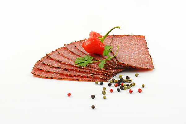 포토 JPG 해외이미지 음식 조각 고추 육류 돼지고기 사람없음 그룹 흰배경 매움 살라미 얇은 편육 해외202004 해외202105 해외포토 백그라운드 채소 식재료 흰색 맛 파일형식