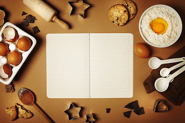 포토 JPG 해외이미지 그릇 사람없음 쿠키 초콜릿 계란 공책 하트 계란껍데기 밀가루 밀대 쿠키틀 계량스푼 나무숟가락 계란판 별모형 카피스페이스 갈색배경 해외202004 해외포토 모양 식기 별 백그라운드 주방용품 문구용품 디저트 갈색 모형 알 숟가락 공백 가루 제빵도구 파일형식