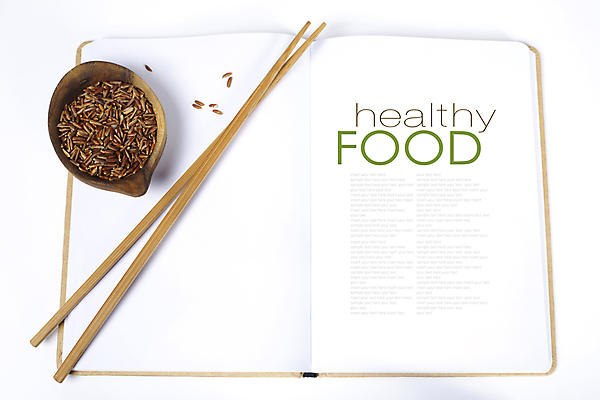 포토 JPG 해외이미지 젓가락 실내 타이포그라피 사람없음 공책 벼 쌀 흰배경 담기 나무그릇 해외202004 해외포토 문자 그릇 백그라운드 모션 문구용품 곡류 수저 내부 목재 흰색 파일형식