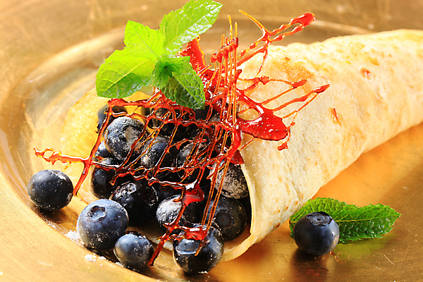 포토 JPG 해외이미지 접시 실내 사탕 사람없음 장식 달콤 블루베리 크레이프 해외202004 해외202105 해외포토 식기 과일 디저트 내부 맛 파일형식