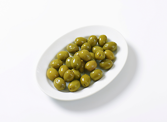 포토 JPG 해외이미지 스튜디오촬영 접시 실내 사람없음 흰배경 올리브 담기 올리브절임 해외202004 해외202105 해외포토 식기 열매 백그라운드 모션 내부 흰색 절임 파일형식