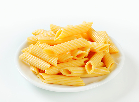 포토 JPG 해외이미지 스튜디오촬영 접시 음식 파스타 요리 사람없음 쌓기 삶기 펜네 해외202004 해외202105 해외포토 식기 모션 서양음식 실내 파일형식