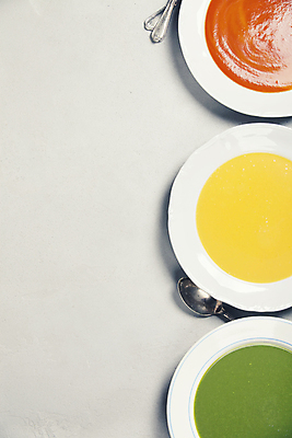 포토 JPG 해외이미지 스튜디오촬영 접시 실내 사람없음 숟가락 수프 흰배경 단호박수프 해외202004 해외포토 식기 백그라운드 수저 내부 흰색 파일형식