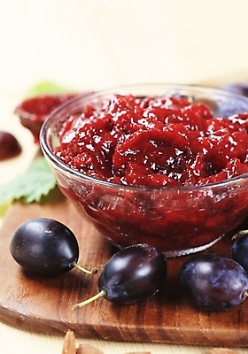 포토 JPG 해외이미지 실내 사람없음 아웃포커스 유리그릇 과일잼 나무도마 서양자두 베이지색배경 해외202004 해외202105 해외포토 그릇 백그라운드 유리 도마 촬영기법 내부 목재 잼 베이지색 파일형식