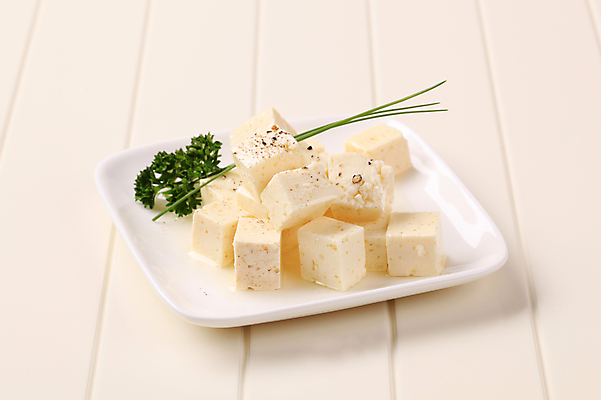 포토 JPG 해외이미지 접시 음식 치즈 유제품 사람없음 추위 애피타이저 큐브 주사위 후추 흙더미 절임 페타치즈 해외202004 해외202105 해외포토 식기 흙 향신료 파일형식 더미