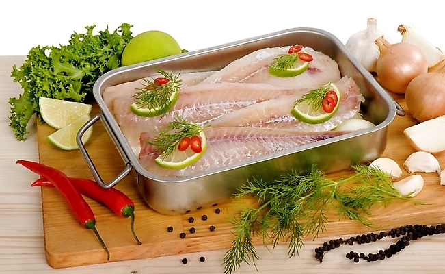 포토 JPG 해외이미지 스튜디오촬영 음식 고추 양파 도마 건강 마늘 어류 사람없음 금속 저녁식사 신선 날것 라임 성분 점심식사 딜 생식 정물화 해외202004 해외202105 해외포토 채소 과일 재질 주방용품 실내 식사 수중동물 그림 파일형식