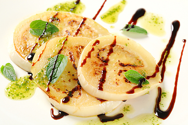 포토 JPG 해외이미지 접시 음식 조각 채소 가지 사람없음 튀김 흰색 횡단보도 그릴 자르기 굽기 허브 묘사 유기농 바질 저칼로리 채식주의자 페스토 해외202004 해외202105 해외포토 식물 식기 웰빙 컬러 모션 주방용품 소스_음식 보행로 구이 채식 파일형식