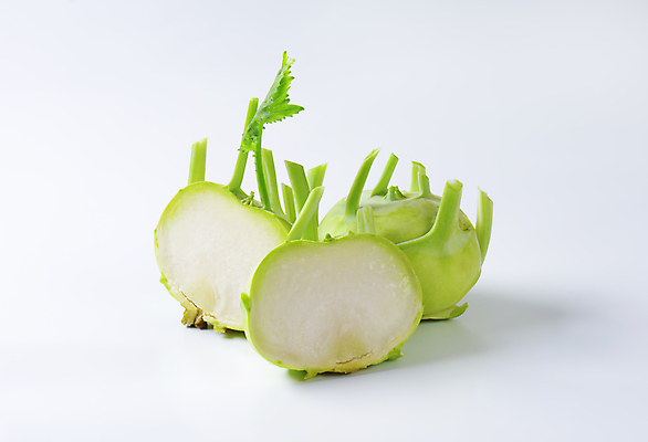 포토 JPG 해외이미지 스튜디오촬영 음식 채소 건강 사람없음 신선 횡단보도 자르기 흰배경 유기농 반쪽 날것 구역 숙성 식용 콜라비 세련 비건 해외202004 해외202105 해외포토 웰빙 백그라운드 모션 실내 흰색 보행로 채식주의자 파일형식