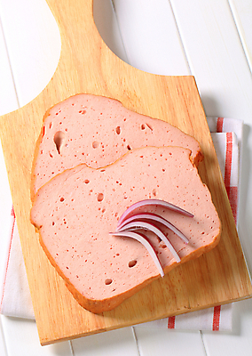 포토 JPG 해외이미지 음식 조각 양파 도마 돼지고기 사람없음 치킨 신선 애피타이저 햄 머리위 점심식사 생식 편육 해외202004 해외202105 해외포토 채소 주방용품 육류 식사 닭고기요리 파일형식