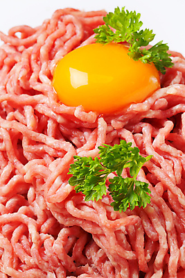 포토 JPG 해외이미지 음식 육류 근접촬영 사람없음 계란 신선 날것 노른자 다진고기 해외202004 해외202105 해외포토 뷰포인트 식재료 알 파일형식