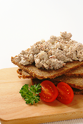 포토 JPG 해외이미지 스튜디오촬영 음식 빵 조각 다이어트 토마토 부분 도마 건강 어류 사람없음 목재 빨간색 갈색 쌓기 펼침 신선 아침식사 얇은 호밀 해외202004 해외202105 해외포토 나무 컬러 채소 재료 모션 주방용품 곡류 실내 식사 수중동물 파일형식