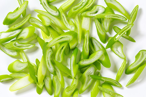 포토 JPG 해외이미지 스튜디오촬영 음식 줄기 채소 재료 사람없음 신선 흰배경 유기농 날것 파 샬롯 개조 해외202004 해외202105 해외포토 식물 웰빙 백그라운드 양파 실내 흰색 파일형식