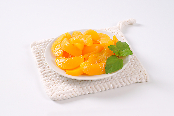 포토 JPG 해외이미지 스튜디오촬영 접시 음식 조각 과일 재료 부분 디저트 사람없음 빛 노란색 쌓기 샐러드 흰색 그룹 달콤 자르기 흰배경 복숭아 시럽 통조림 흙더미 숙성 해외202004 해외202105 해외포토 식기 컬러 백그라운드 모션 실내 흙 맛 파일형식 더미