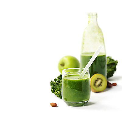포토 JPG 해외이미지 채소 과일 오이 잔 건강 키위 빨대 사람없음 주스 사과 브로콜리 채식 아몬드 다이어트음식 스무디 음료수병 저칼로리식단 케일 디톡스 비건 해외202004 해외포토 식기 음료 다이어트 견과류 식단 저칼로리 채식주의자 병_담는 파일형식