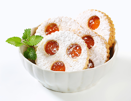 포토 JPG 해외이미지 스튜디오촬영 음식 디저트 사람없음 빨간색 과자 사발 달콤 굽기 젤리 마멀레이드 슈가파우더 페스츄리 해외202004 해외202105 해외포토 빵 컬러 실내 사기그릇 맛 잼 구이 파일형식