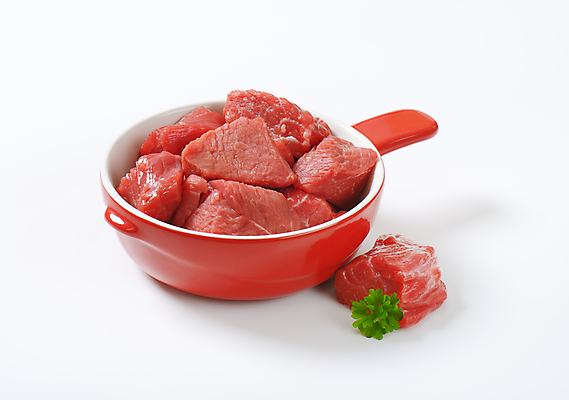 포토 JPG 해외이미지 실내 파슬리 생고기 사람없음 소고기 냄비 흰배경 해외202004 해외202105 해외포토 백그라운드 채소 육류 내부 흰색 솥 파일형식