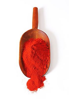 포토 JPG 해외이미지 파프리카 실내 사람없음 하이앵글 흰배경 스쿱 파프리카가루 해외202004 해외202105 해외포토 뷰포인트 백그라운드 채소 내부 흰색 가루 파일형식