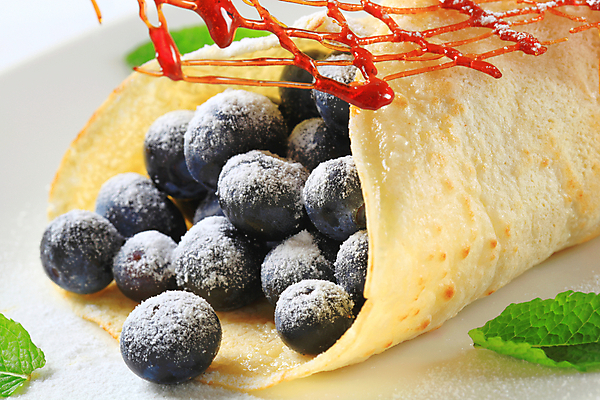 포토 JPG 해외이미지 실내 사탕 근접촬영 사람없음 장식 달콤 흰배경 블루베리 슈가파우더 크레이프 해외202004 해외202105 해외포토 뷰포인트 백그라운드 과일 디저트 내부 흰색 맛 파일형식