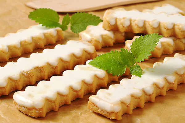 포토 JPG 해외이미지 스튜디오촬영 음식 사람없음 쿠키 얼음 흰색 달콤 굽기 바닐라 프로스팅 해외202004 해외202105 해외포토 자연요소 컬러 디저트 실내 맛 구이 제빵 파일형식