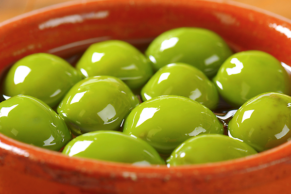 포토 JPG 해외이미지 그릇 실내 근접촬영 사람없음 올리브 담기 올리브절임 해외202004 해외202105 해외포토 식기 열매 뷰포인트 모션 내부 절임 파일형식