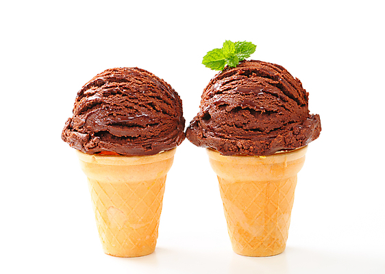 포토 JPG 해외이미지 스튜디오촬영 음식 공 아이스크림 디저트 사람없음 갈색 과자 냉동 어둠 대접 달콤 국자 흰배경 시럽 고립 맛있는 해외202004 해외202105 해외포토 컬러 백그라운드 주방용품 실내 흰색 맛 파일형식