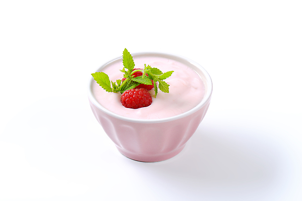 포토 JPG 해외이미지 스튜디오촬영 접시 음식 분홍색 과일 디저트 유제품 사람없음 신선 도자기 사발 달콤 아침식사 매끈함 크림 유기농 산딸기 요거트 건강식 백자 요구르트 저지방 해외202004 해외202105 해외포토 식기 웰빙 컬러 실내 식사 감각 사기그릇 맛 기름_음식 파일형식