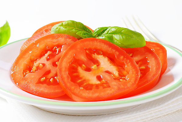 포토 JPG 해외이미지 스튜디오촬영 접시 음식 잎 토마토 채소 재료 건강 사람없음 빨간색 신선 횡단보도 자르기 허브 유기농 날것 슬라이스 바질 숙성 해외202004 해외202105 해외포토 식물 식기 웰빙 컬러 모션 실내 보행로 파일형식