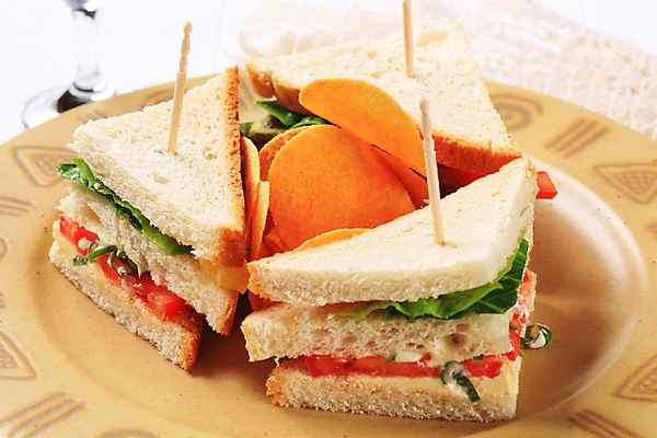 포토 JPG 해외이미지 접시 음식 빵 조각 토마토 채소 샌드위치 건강 사람없음 식사 신선 아침식사 상추 매움 후추 점심식사 루꼴라 채식주의자 해외202004 해외202105 해외포토 식기 맛 향신료 채식 파일형식