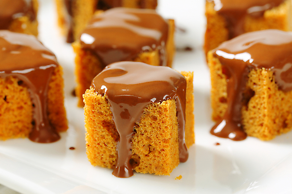 포토 JPG 해외이미지 사람없음 초코시럽 진저쿠키 해외202004 해외202105 해외포토 쿠키 초콜릿 시럽 파일형식