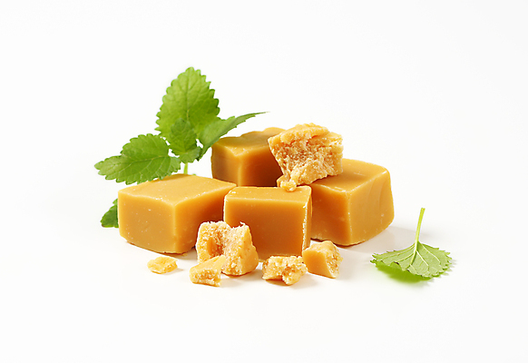 포토 JPG 해외이미지 스튜디오촬영 사탕 사람없음 그룹 달콤 민트 흰배경 캐러멜 해외202004 해외202105 해외포토 백그라운드 디저트 실내 흰색 맛 허브 파일형식