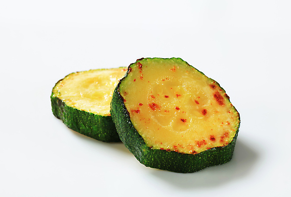 포토 JPG 해외이미지 스튜디오촬영 음식 조각 채소 건강 사람없음 튀김 그릴 유기농 스쿼시 반주 주키니 주키니호박 채식주의자 해외202004 해외202105 해외포토 웰빙 스포츠 주방용품 실내 구기 채식 파일형식