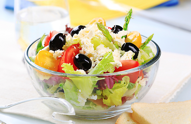 포토 JPG 해외이미지 1 음식 다이어트 토마토 채소 부분 유리 반찬 치즈 건강 사람없음 저녁식사 샐러드 신선 사발 상추 유기농 올리브 아스파라거스 점심식사 반주 섞기 입가심 저지방 채식주의자 페타치즈 해외202004 해외202105 해외포토 웰빙 열매 재질 유제품 식사 사기그릇 기름_음식 채식 파일형식