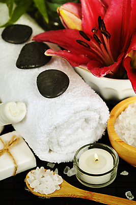 포토 JPG 해외이미지 사람없음 수건 숟가락 스파 조약돌 스파용품 비누 향초 아로마테라피 입욕소금 해외202004 해외포토 초 수저 위생용품 돌_바위 미용용품 오브젝트 소금 테라피 파일형식