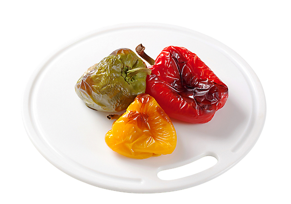 포토 JPG 해외이미지 접시 파프리카 실내 사람없음 굽기 흰배경 파프리카요리 해외202004 해외202105 해외포토 식기 음식 백그라운드 채소 내부 흰색 구이 파일형식