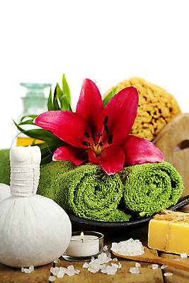 포토 JPG 해외이미지 꽃 사람없음 수건 위생용품 조약돌 스파용품 비누 아로마테라피 에센스 해외202004 해외포토 식물 생활용품 스파 화장품 돌_바위 오브젝트 테라피 파일형식